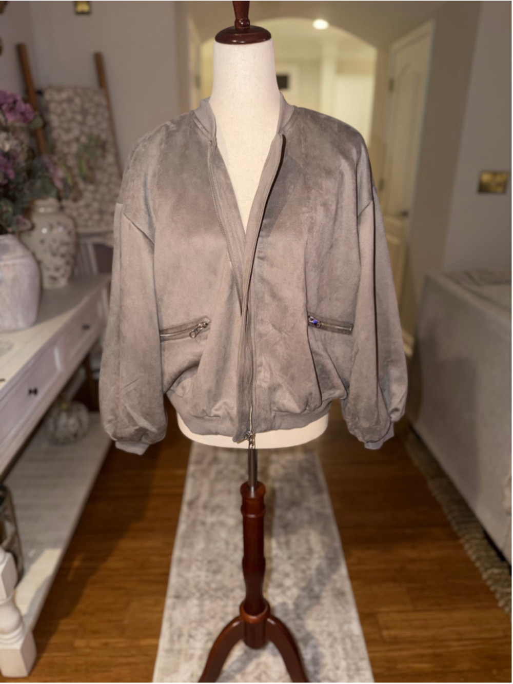Truth by Republic Taupe Suede Bomber Jacket Size M NWT